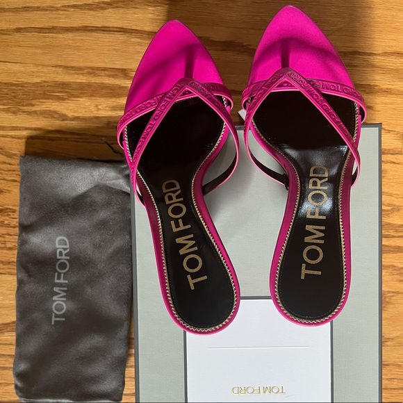 Tom Ford Shoes - 😊SOLD😊TOM FORD EMBOSSED LEATHER LOGO THONG SANDAL In 37.5
